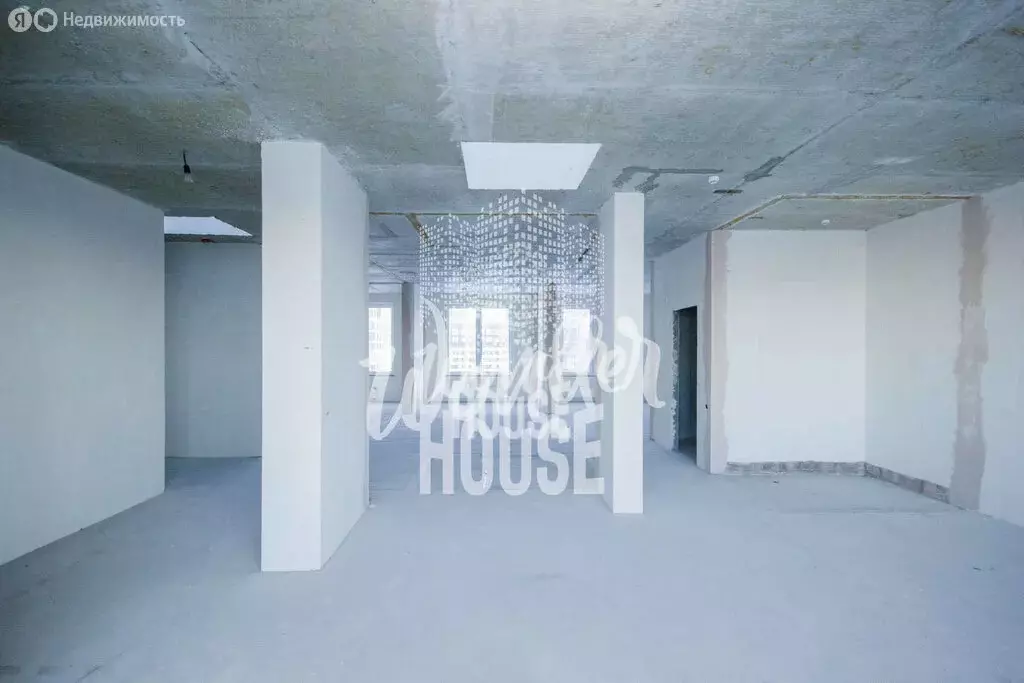 4-комнатная квартира: Тюмень, улица 50 лет Октября, 57В (122.8 м) - Фото 1