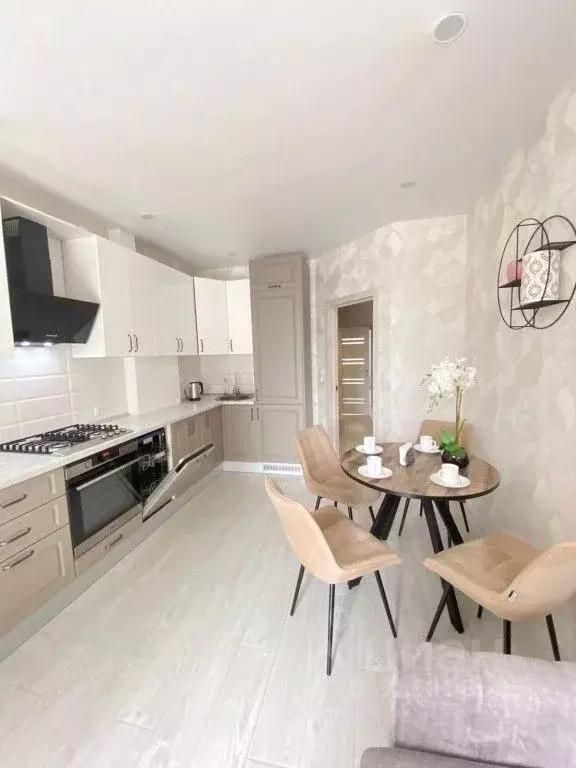 3-к кв. Калининградская область, Калининград Артиллерийская ул., 87 ... - Фото 0