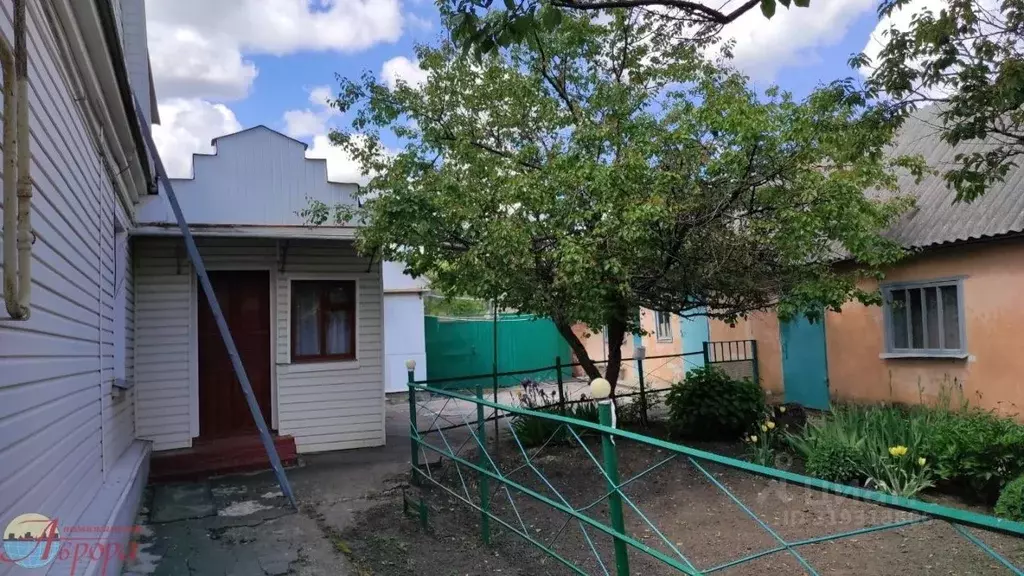 Дом в Воронежская область, Хохольский район, с. Гремячье Советская ул. ... - Фото 0