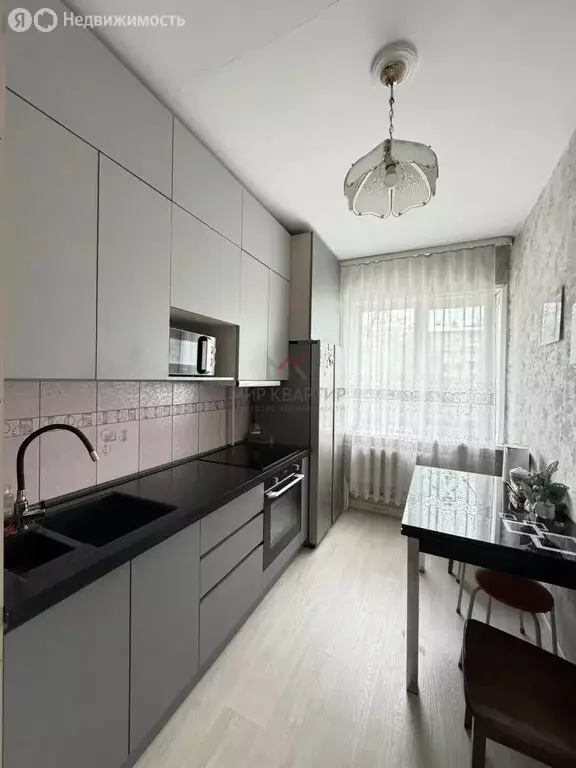 4-комнатная квартира: Кызыл, улица Ооржака Лопсанчапа, 13 (74.7 м) - Фото 1