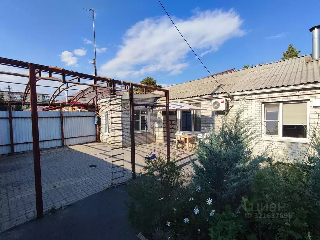 Дом в Ростовская область, Таганрог Медный пер., 4 (50 м) - Фото 1