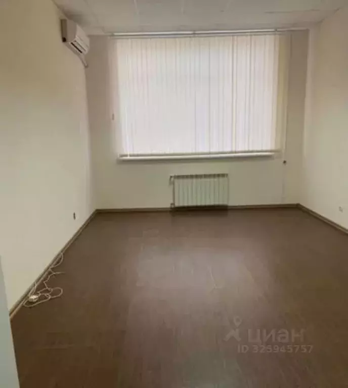 Офис в Волгоградская область, Волгоград ул. Кирова, 121А (21 м) - Фото 1