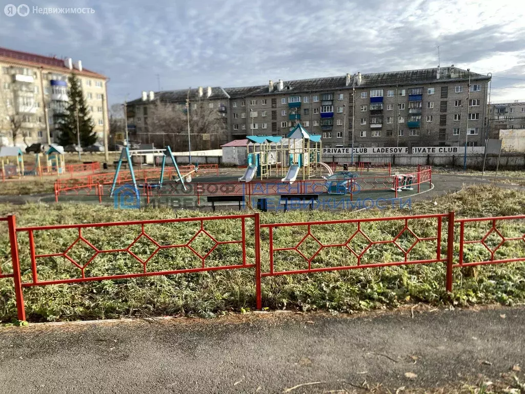 3-комнатная квартира: Белорецк, улица Карла Маркса, 54 (57 м) - Фото 2