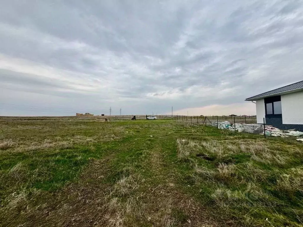 Участок в Крым, Симферопольский район, с. Мирное ул. Виталия Гончарова ... - Фото 2