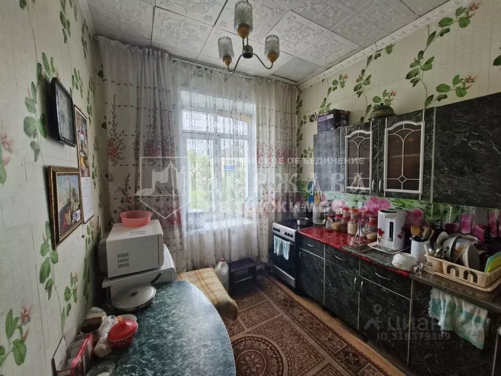 2-к кв. Кемеровская область, Междуреченск ул. Чехова, 3 (54.9 м) - Фото 0