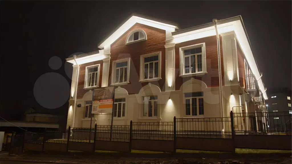 2-к. квартира, 87,6 м, 1/2 эт. - Фото 0