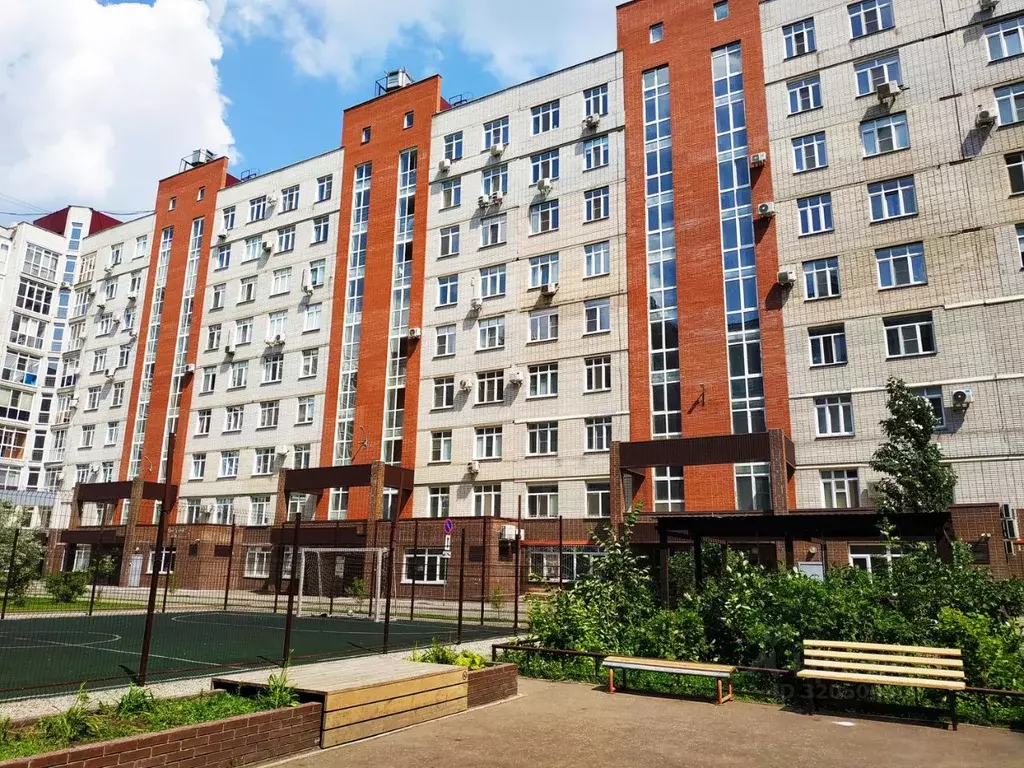 3-к кв. Омская область, Омск ул. Маршала Жукова, 107 (82.1 м) - Фото 1