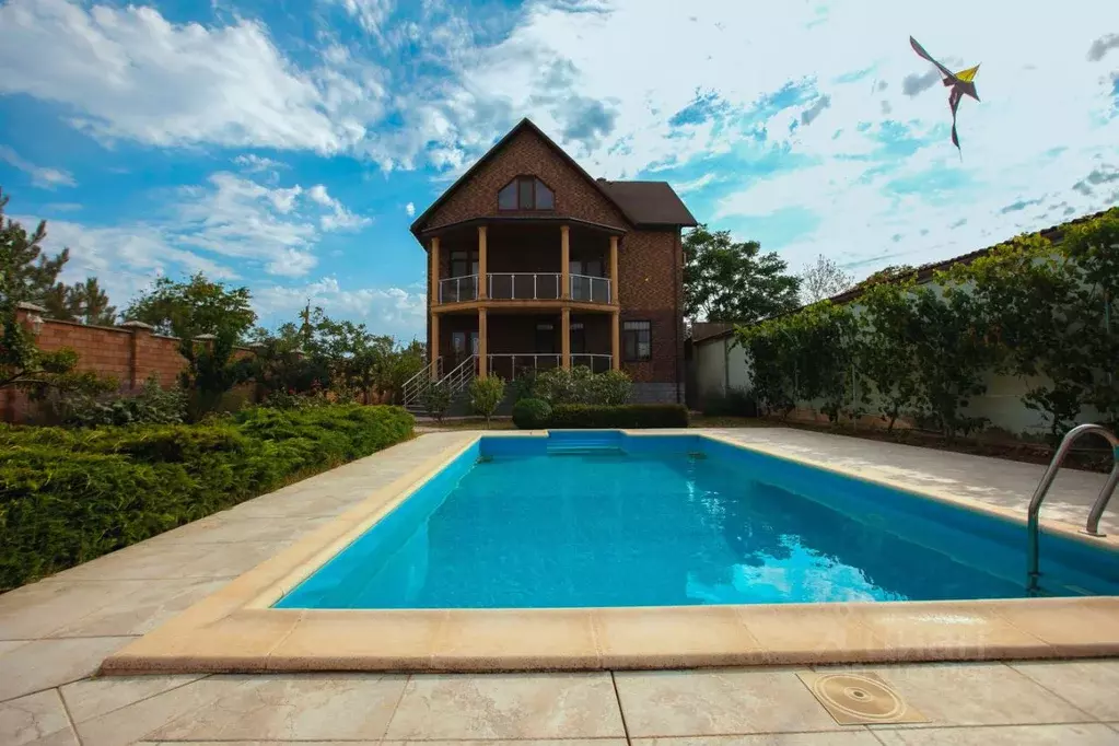 Дом в Крым, Сакский район, Штормовское с/пос, с. Поповка ул. Морская, ... - Фото 1