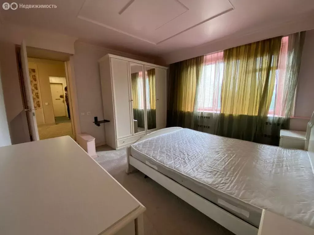 3-комнатная квартира: Ростов-на-Дону, улица Ларина, 17 (65 м) - Фото 1
