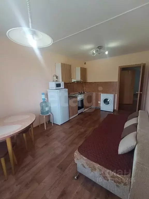 2-к кв. Тюменская область, Тобольск 10-й мкр, 46 (85.0 м) - Фото 1