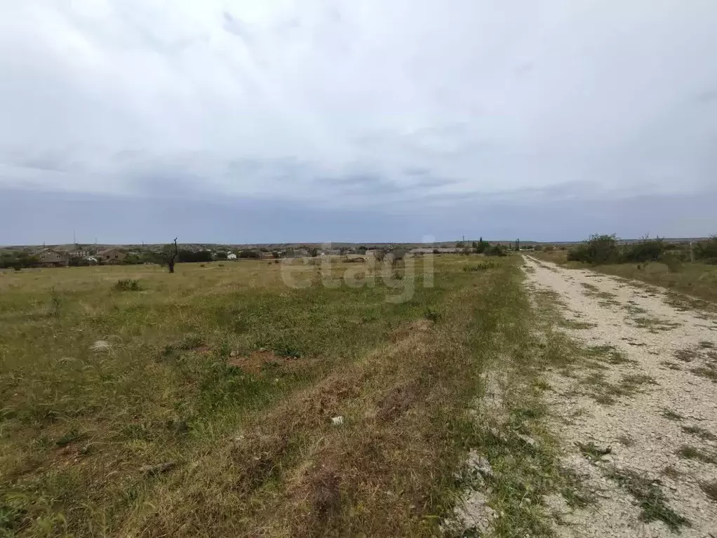 Участок в Крым, Симферопольский район, с. Скворцово ул. 60 лет СССР ... - Фото 2