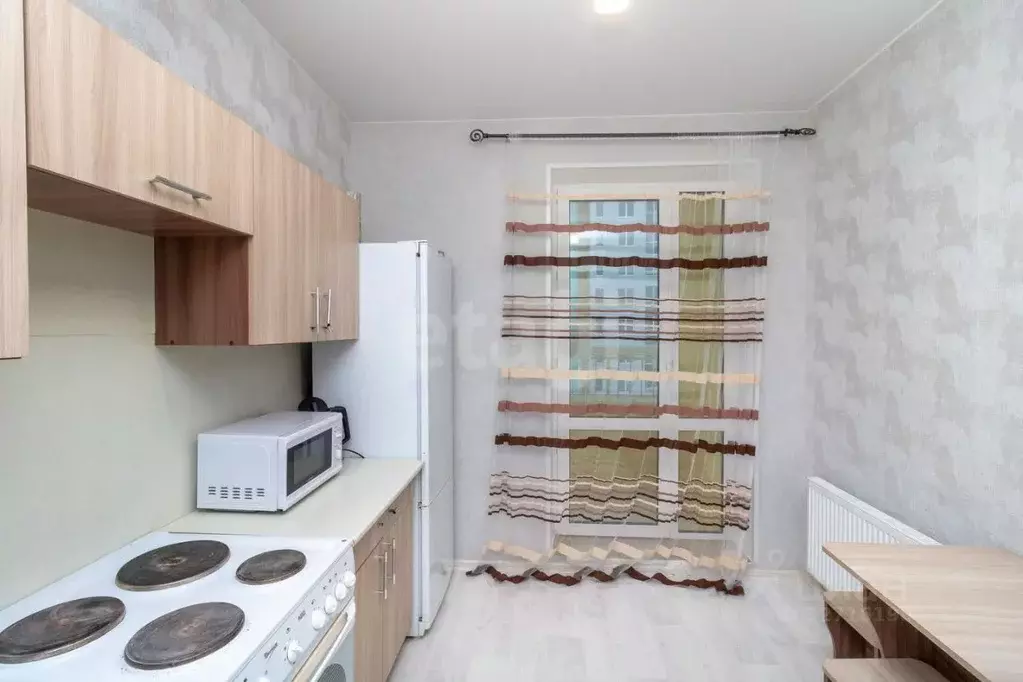 1-к кв. Тюменская область, Тюмень ул. Ветеранов Труда, 9Ак2 (37.0 м) - Фото 2