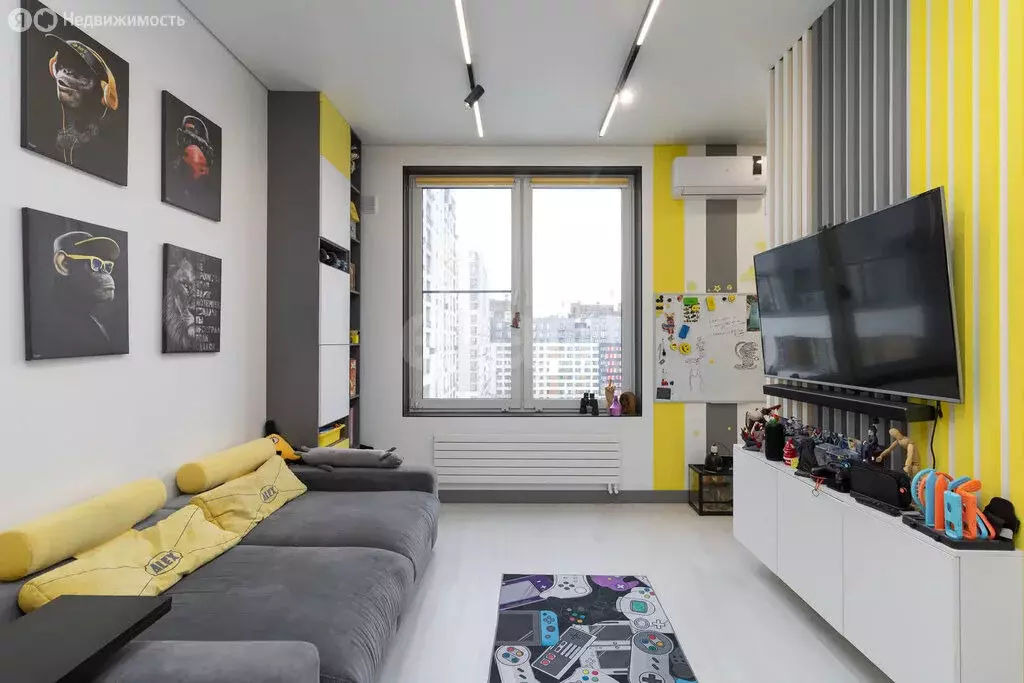 3-комнатная квартира: Тюмень, улица 50 лет Октября, 57В (122.4 м) - Фото 1