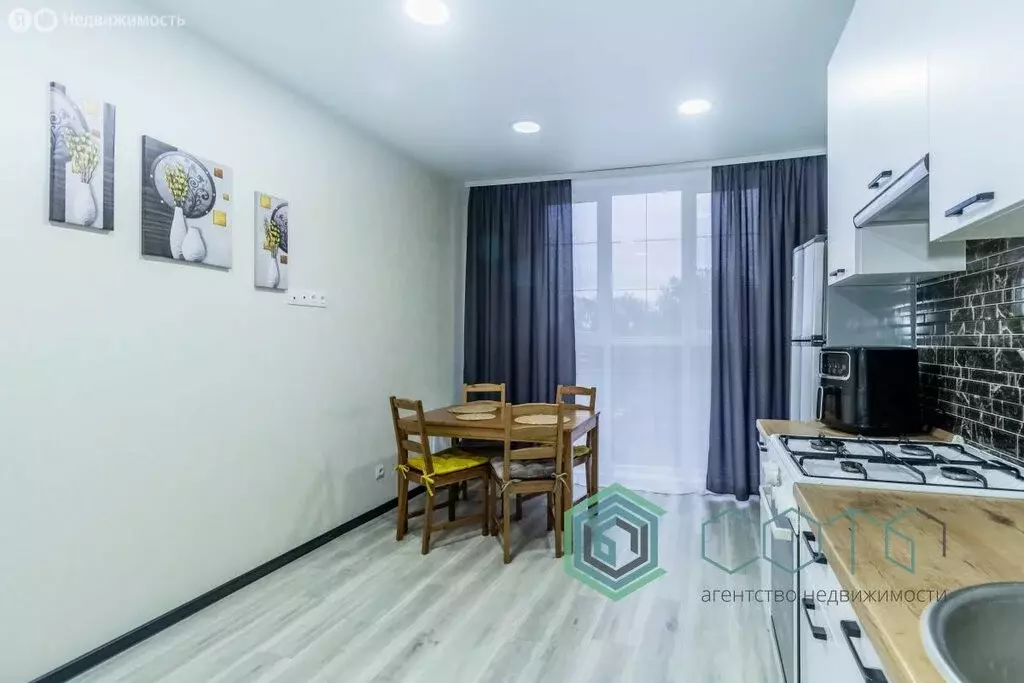 2-комнатная квартира: Гурьевск, Калининградское шоссе, 4Д (68.5 м) - Фото 1