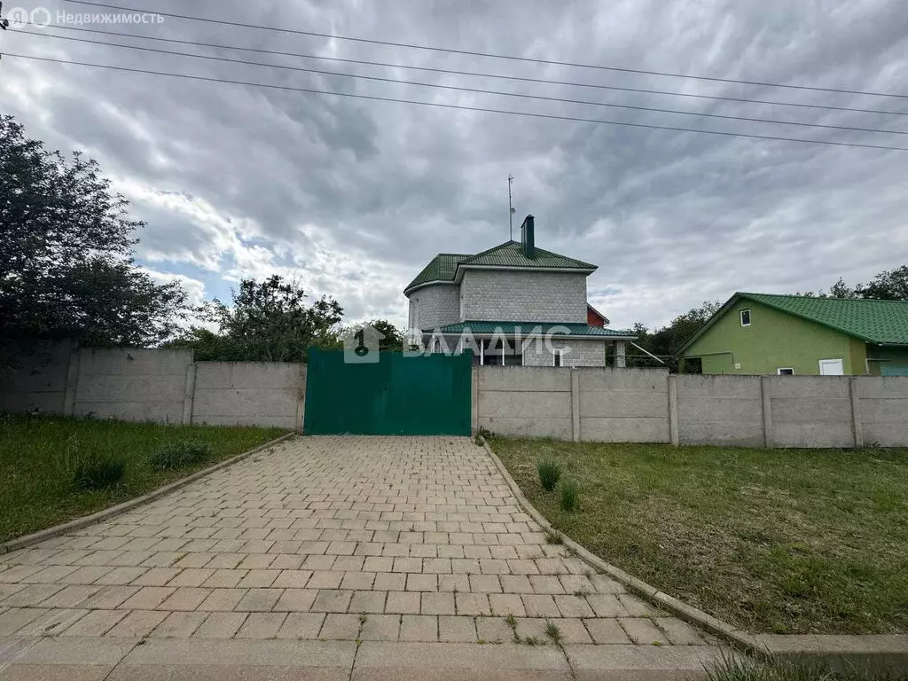 Дом в село Таврово, улица Мира, 8 (186 м) - Фото 1