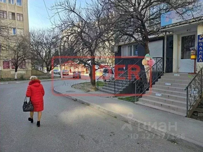 Торговая площадь в Севастополь просп. Октябрьской Революции, 26 (55 м) - Фото 1