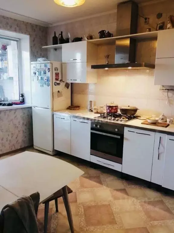 3-к кв. Волгоградская область, Волгоград ул. 50 лет Октября, 30 (89.9 ... - Фото 2