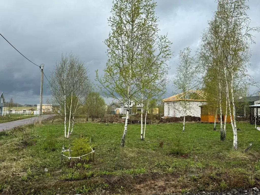 Участок в Московская область, Наро-Фоминский городской округ, д. ... - Фото 0