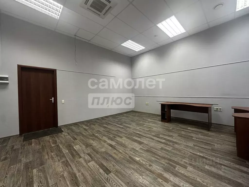 Офис в Челябинская область, Челябинск ул. Труда, 82А (33 м) - Фото 1