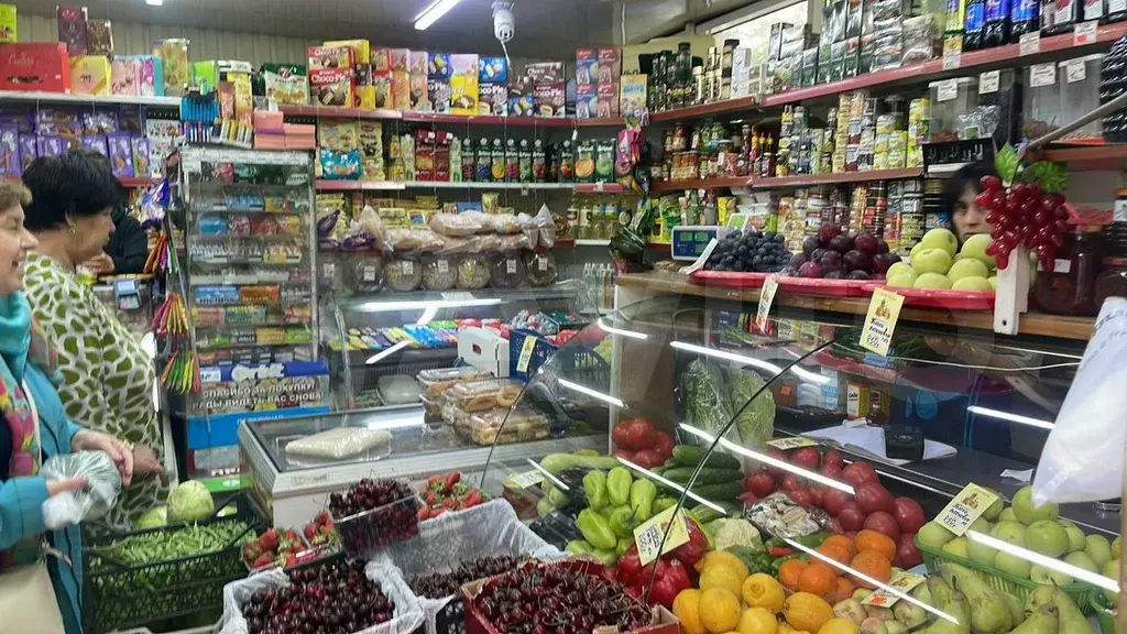 Торговая площадь 30м2 в жил.массиве(мясо,колбасы,и - Фото 1
