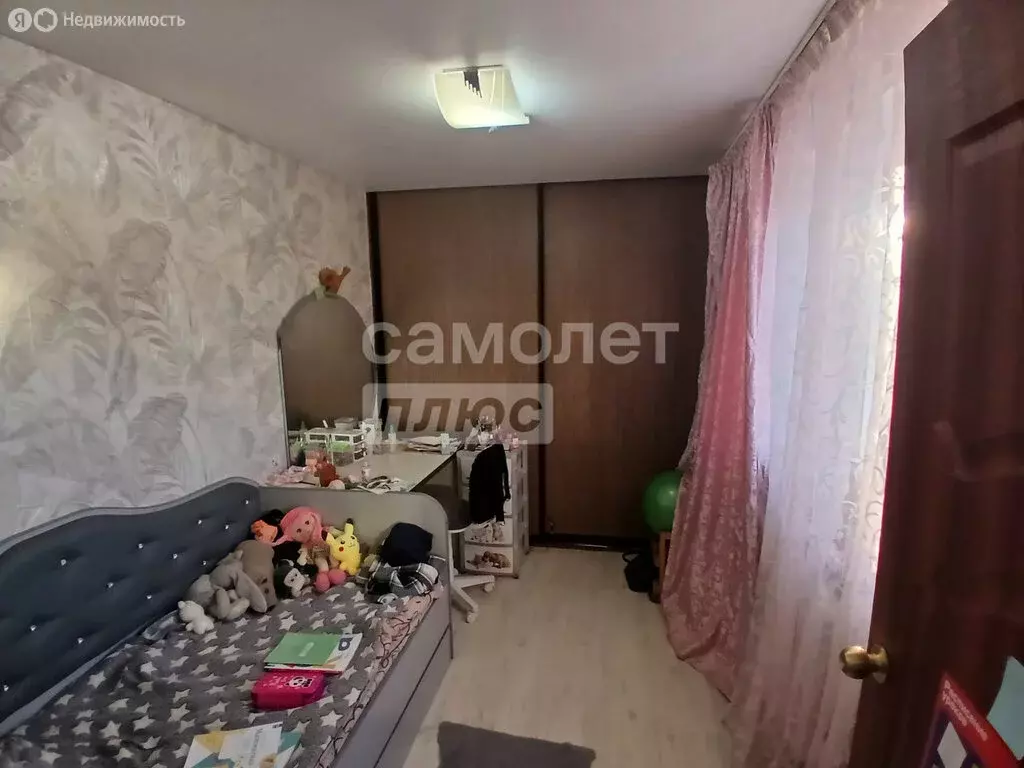 3-комнатная квартира: Челябинск, улица Танкистов, 140А (42 м) - Фото 1