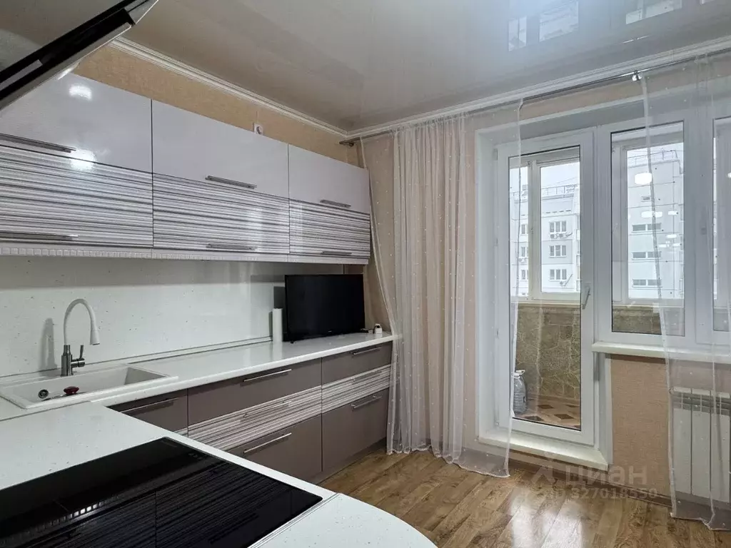 2-к кв. Челябинская область, Челябинск ул. Хариса Юсупова, 56 (65.0 м) - Фото 1