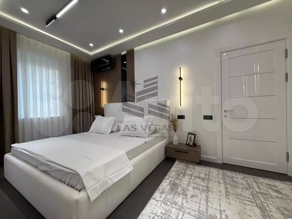 3-к. квартира, 90 м, 8/17 эт. - Фото 1
