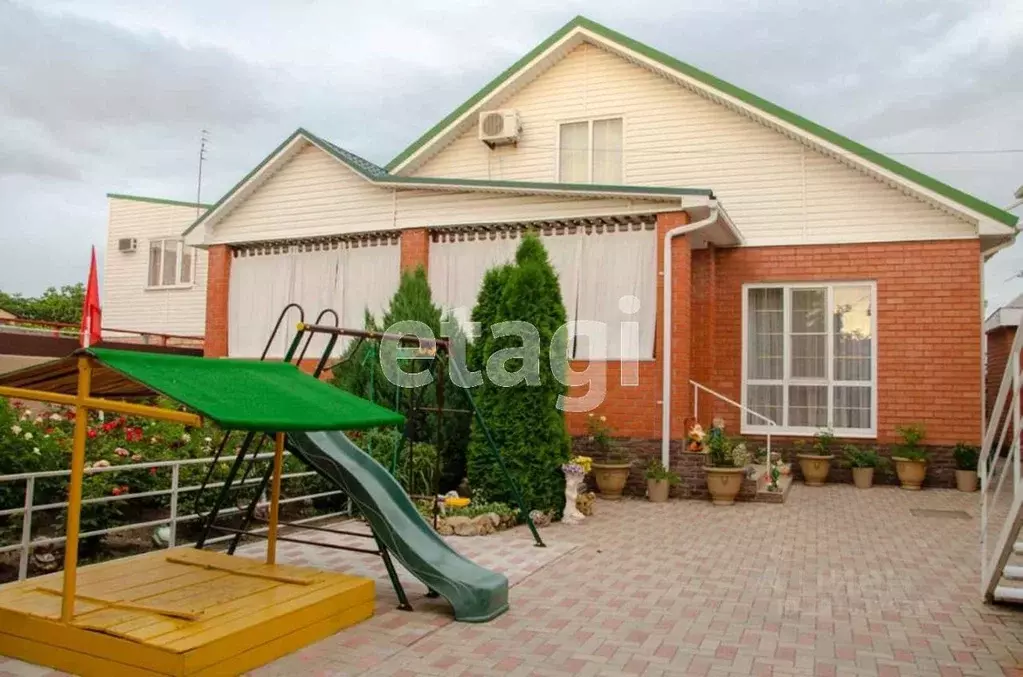 Дом в Краснодарский край, Ейск ул. Калинина (172 м) - Фото 1