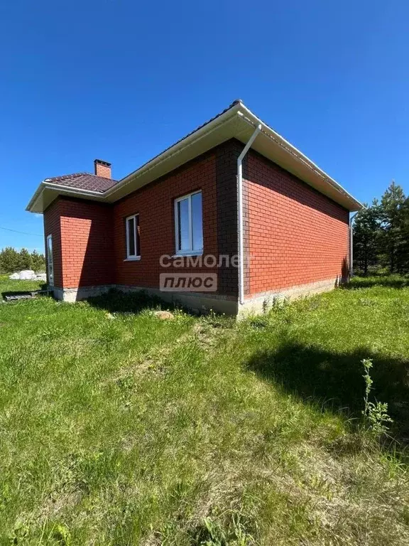 Дом в Свердловская область, Каменский муниципальный округ, пос. ... - Фото 0