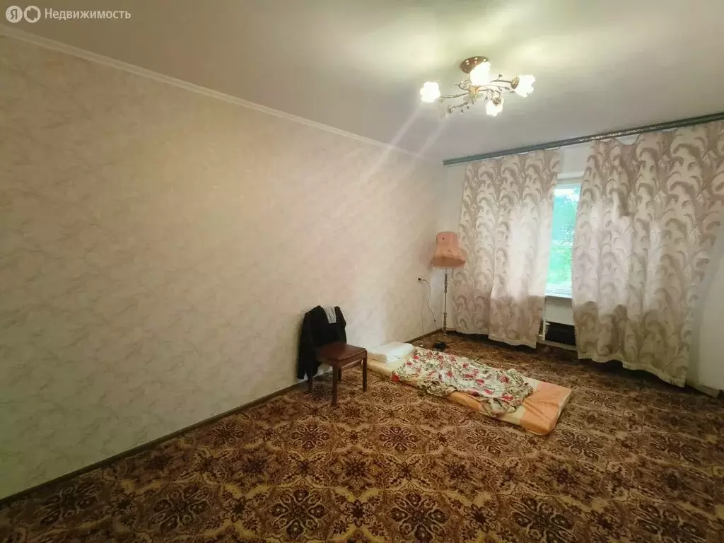 2-комнатная квартира: Лабинск, улица Калинина, 176 (50 м) - Фото 1