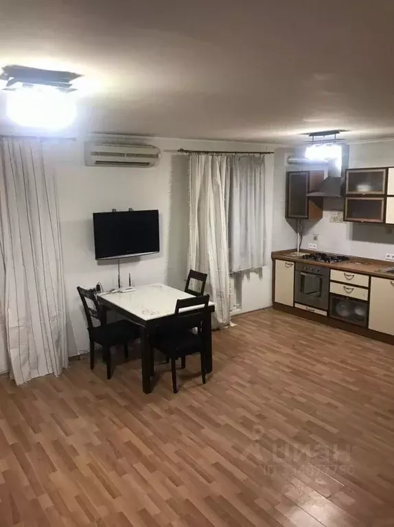 2-к кв. Крым, Симферополь пер. Совхозный, 5 (54.0 м) - Фото 1