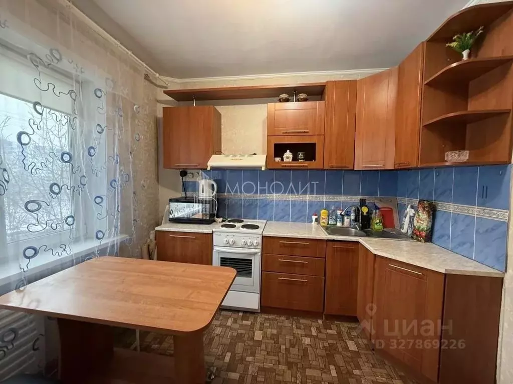 2-к кв. Сахалинская область, Южно-Сахалинск ул. Ленина, 323 (50.0 м) - Фото 1