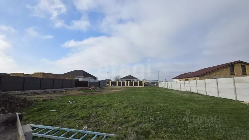 Участок в Крым, Сакский район, Ореховское с/пос, с. Михайловка ул. ... - Фото 2