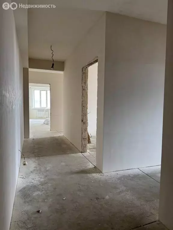 3-комнатная квартира: Каспийск, улица Хизроева, 20В (106 м) - Фото 1