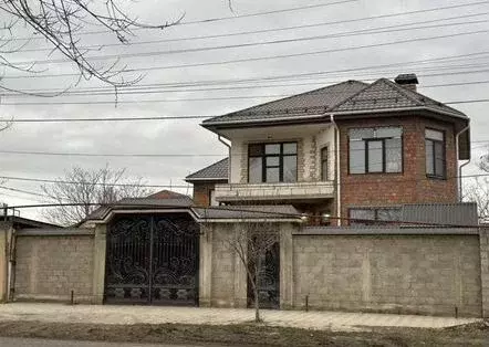 Дом в Дагестан, Кизляр ул. Багратиона, 97 (220 м) - Фото 0