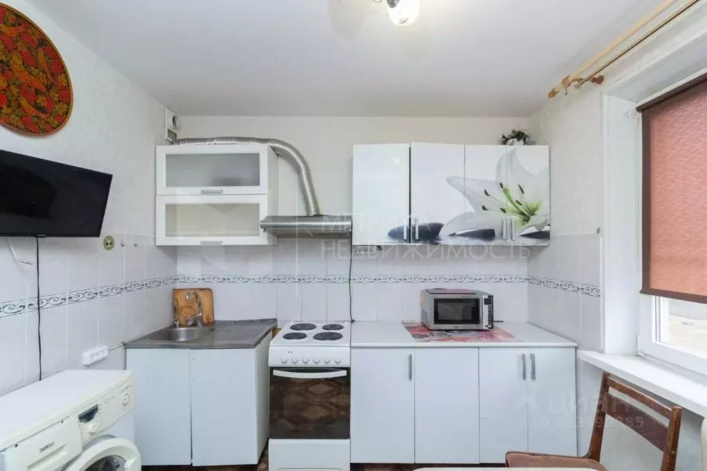 2-к кв. Тюменская область, Тюмень Народная ул., 8 (49.8 м) - Фото 1