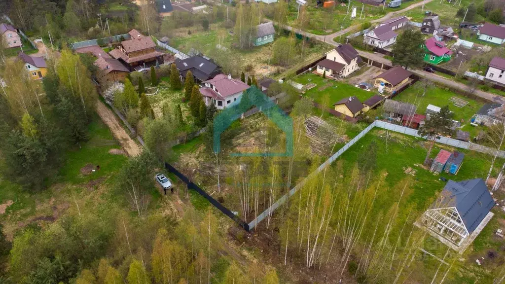 Участок в Ленинградская область, Гатчинский район, Вырица городской ... - Фото 1