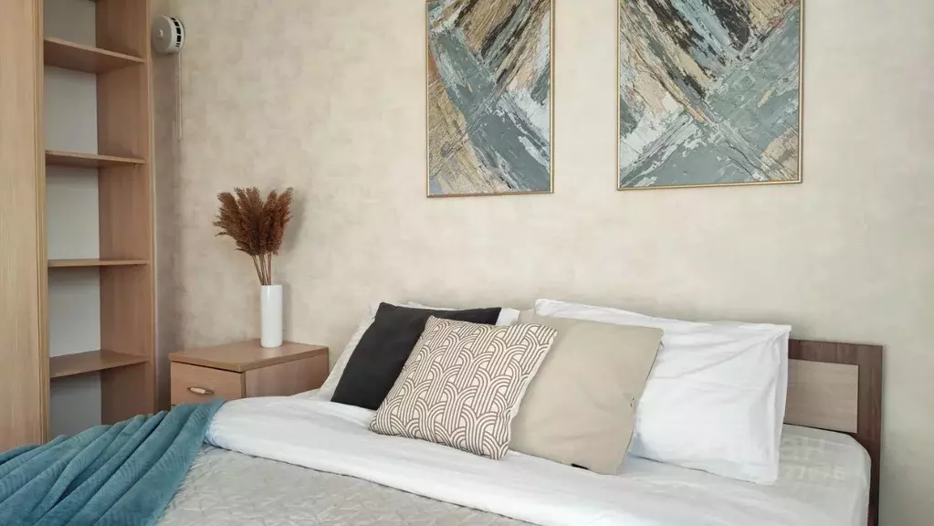 3-к кв. Тюменская область, Тюмень ул. 2-я Луговая, 24к1 (70.0 м) - Фото 1