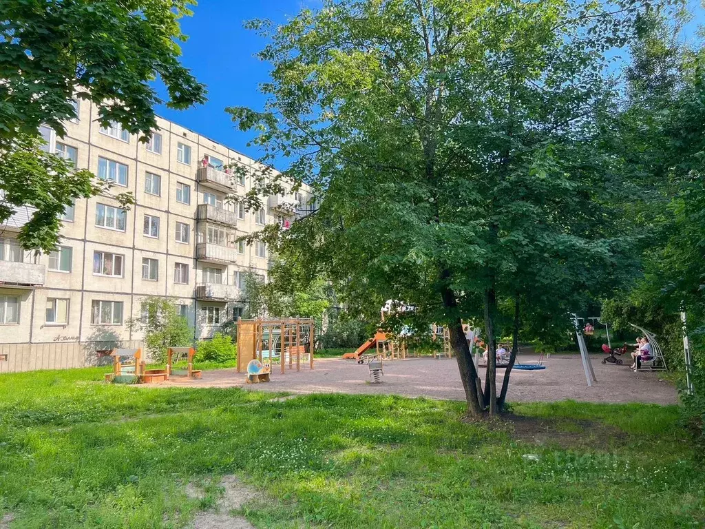 2-к кв. Ленинградская область, Луга ул. Красной Артиллерии, 15 (43.0 ... - Фото 0