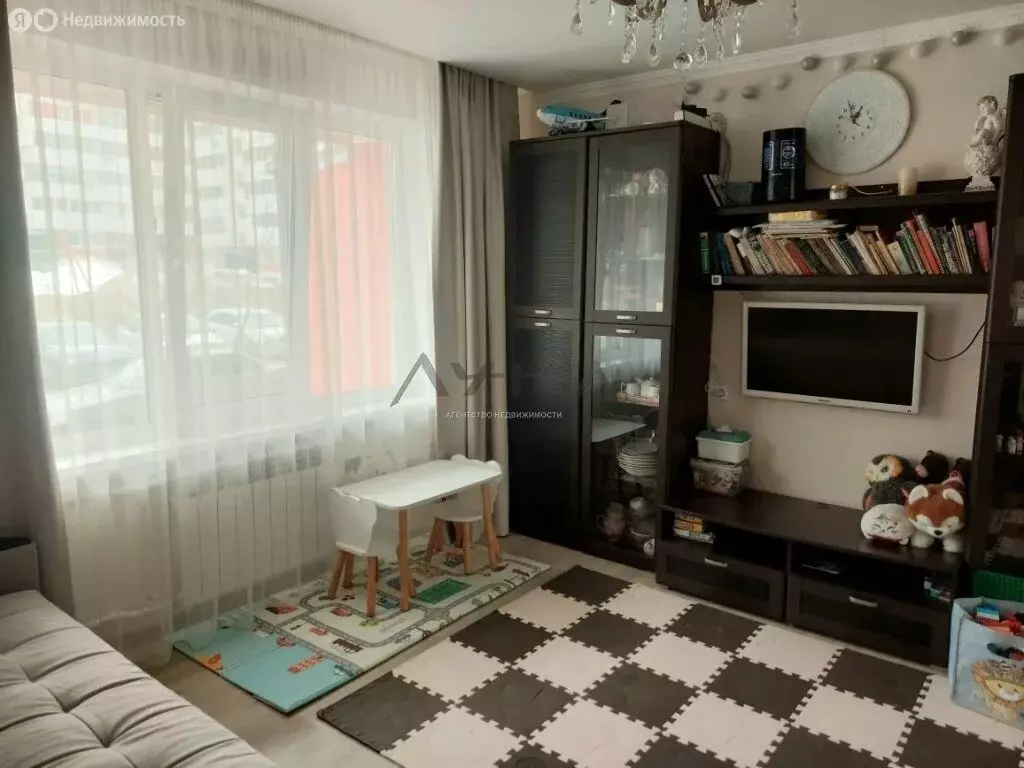 2-комнатная квартира: Набережные Челны, проспект Чулман, 90 (43.4 м) - Фото 1