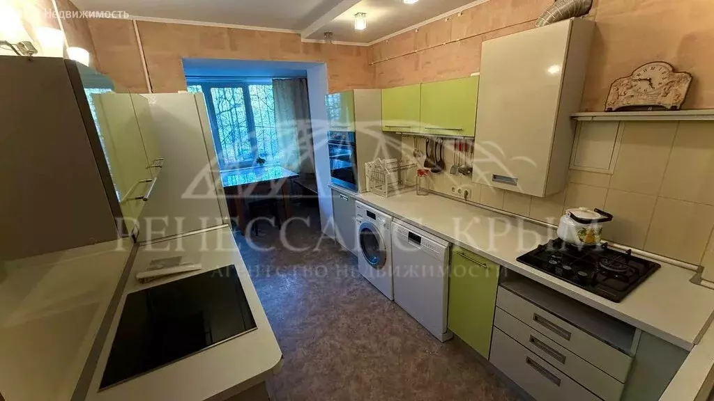 3-комнатная квартира: Севастополь, улица Адмирала Юмашева, 15Б (73 м) - Фото 1