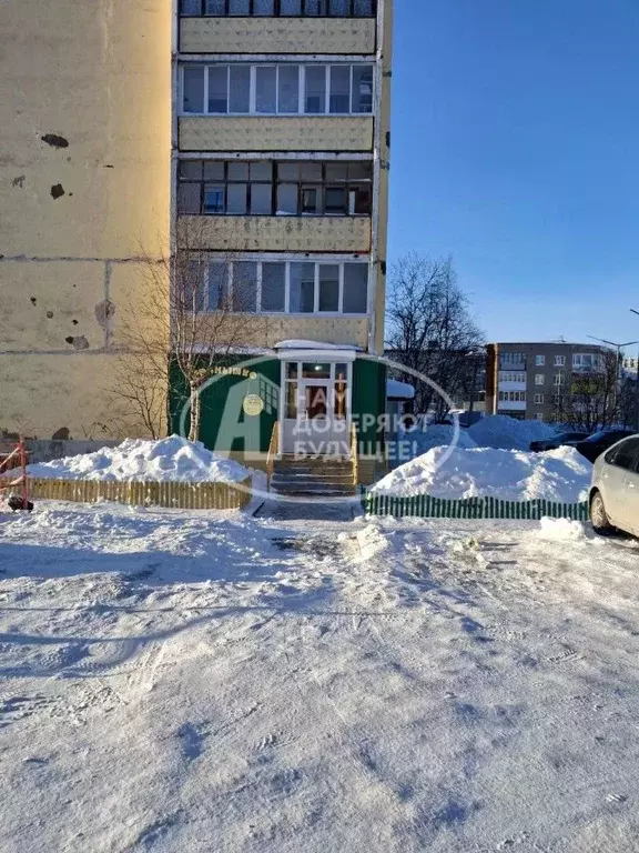 Торговая площадь в Пермский край, Губаха Октябрьский просп., 9 (42 м) - Фото 1