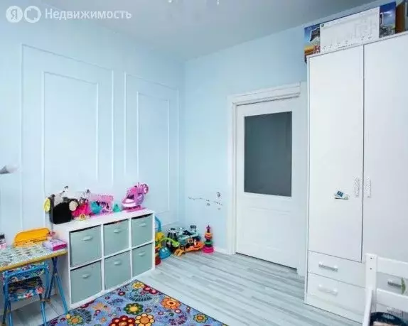 3-комнатная квартира: Тюмень, улица Алексея Сергиенко, 11 (63 м) - Фото 1