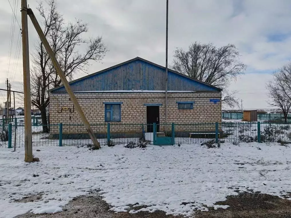 Помещение свободного назначения в Калмыкия, Черноземельский район, ... - Фото 1