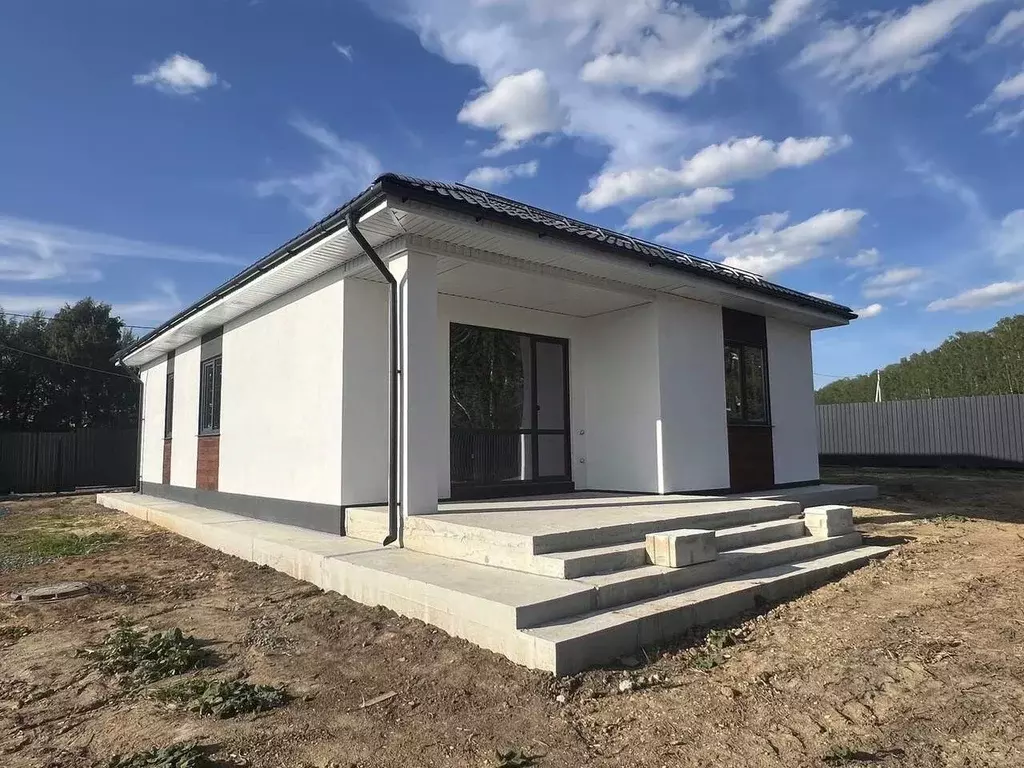 Дом в Свердловская область, Полевской муниципальный округ, с. ... - Фото 1