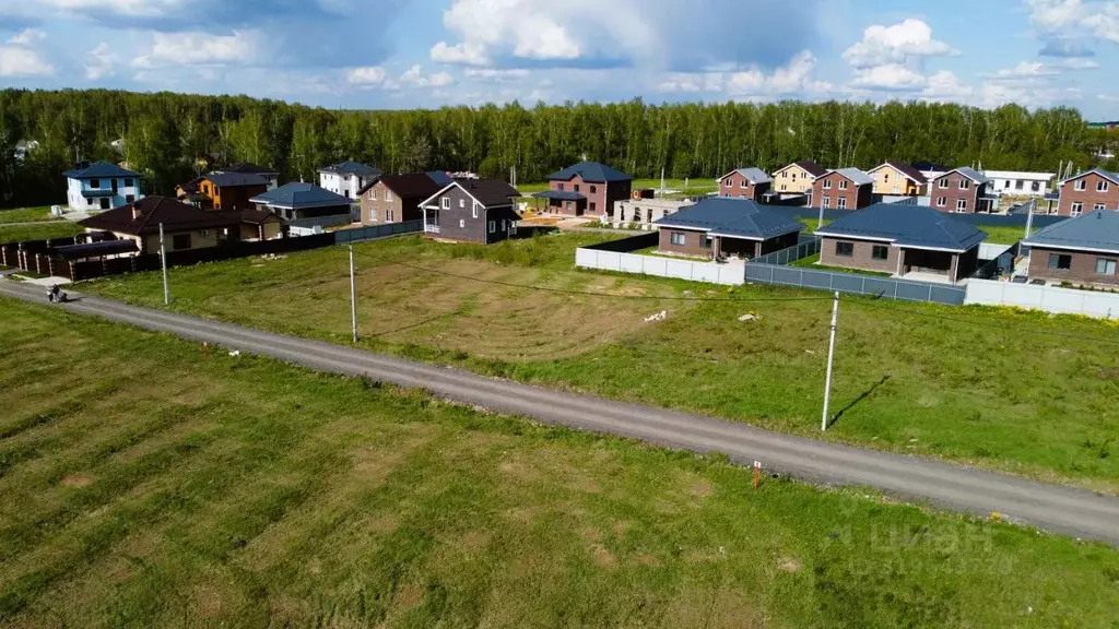 Участок в Московская область, Домодедово городской округ, д. Шишкино ... - Фото 0