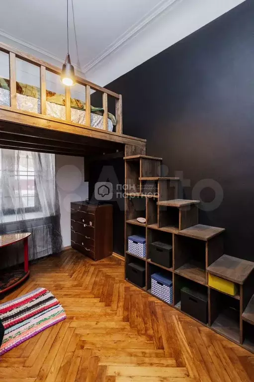 Комната 54,2 м в 5-к., 1/6 эт. - Фото 1