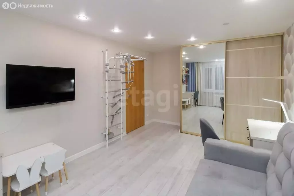 2-комнатная квартира: Тюмень, Олимпийская улица, 4 (46.5 м) - Фото 2