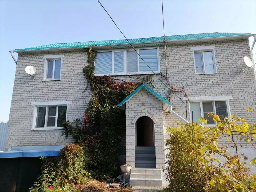 Дом в Тамбовская область, Уварово ул. Акиндинова, 2 (154 м) - Фото 1