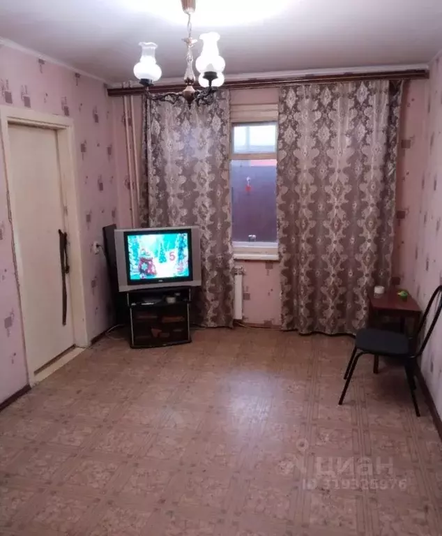 2-к кв. Саратовская область, Энгельс Ленинградская ул., 3 (45.0 м) - Фото 0